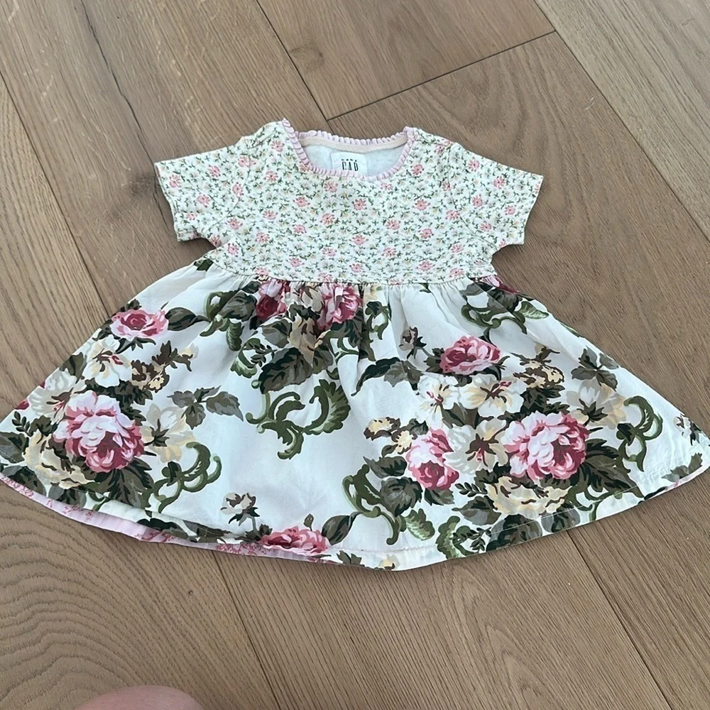 Baby Gap vintage floral dress 3/6m darling